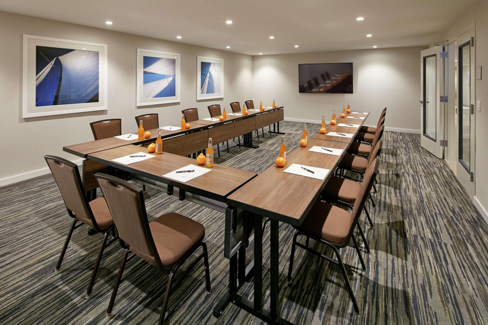 Hilton Garden Inn San Diego Mission Valley/Stadium Экстерьер фото
