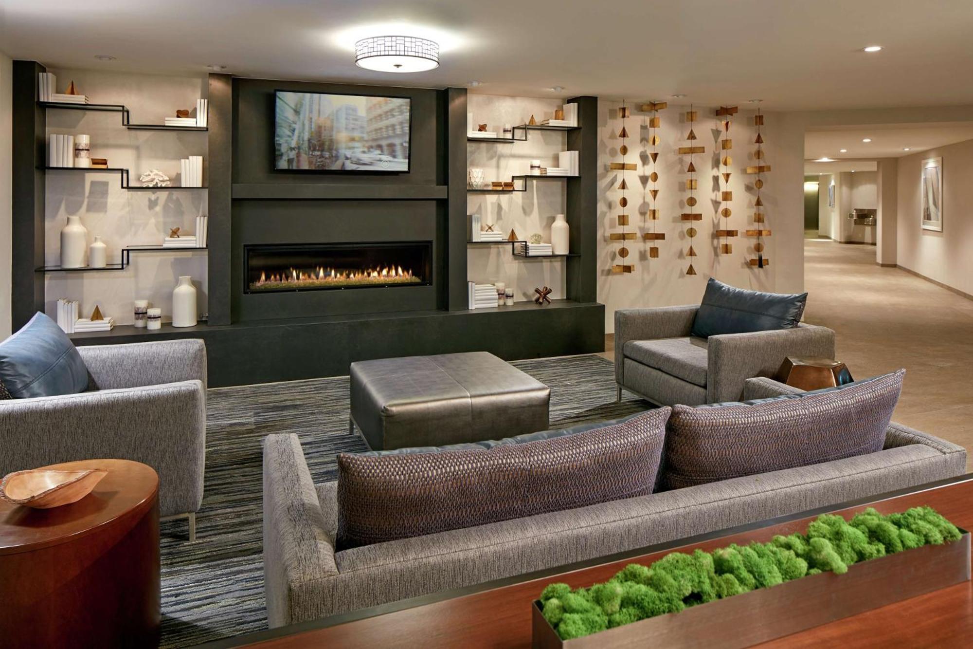 Hilton Garden Inn San Diego Mission Valley/Stadium Экстерьер фото